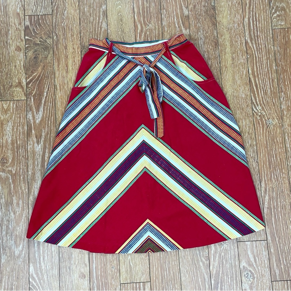 Vintage 1970s Summit of Boston Vibrant Red Patterned Wrap Skirt - Sz S